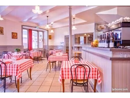 vente fonds de commerce | fonds de commerce | 8ch | lalouvesc | terrasse