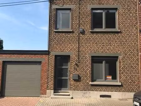 maison 3 façades à louer – gilly