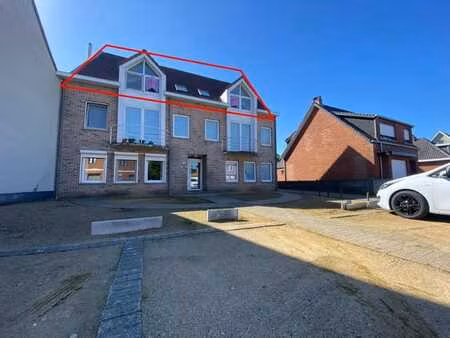 dakappartement met groot terras  gunstig gelegen / nabijh...