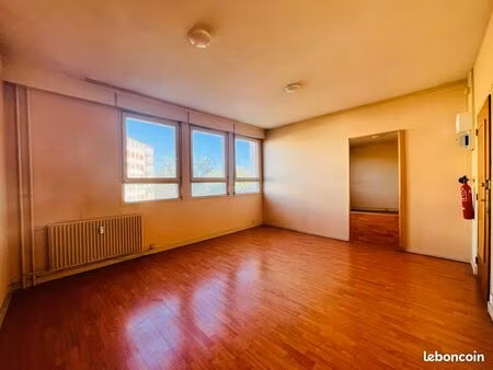 local professionnel / bureau – 21 m² – troyes centre (gare à 100 m)