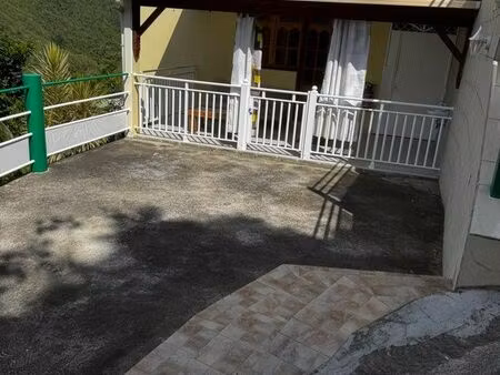 appartement f3 bas villa à vieux-habitants