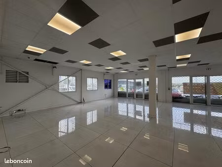 location pro | local commercial | 115 m² | baie-mahault