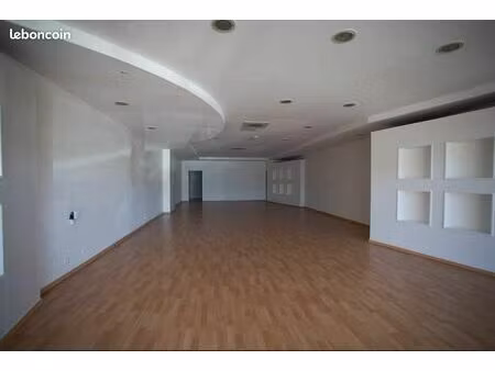 location pro | local commercial | 140 m² | baie-mahault