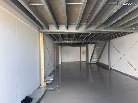 location pro | local commercial | 70 m² | baie-mahault