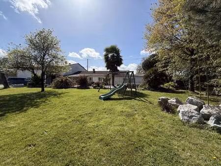 vente maison à venansault (85190) : à vendre / 140m² venansault