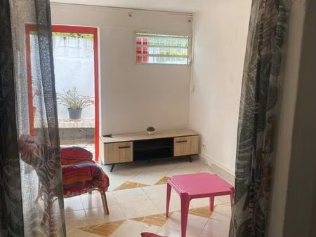 charmant studio à louer toute charge comprise