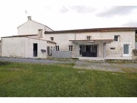 vente maison à marsais (17700) : à vendre / 247m² marsais