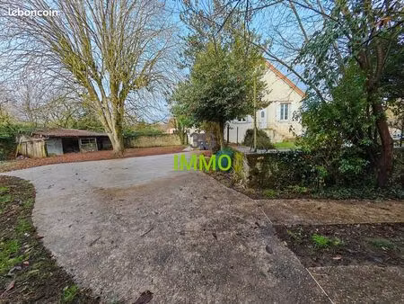 vente | maison en pierre | 3p | 2ch | 91 m² | nogent-sur-seine | expo sud-est | jardin