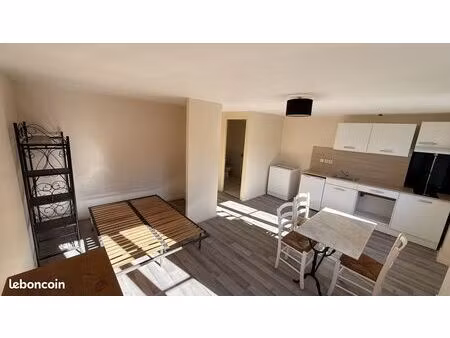 studio 1 pièce 25 m²