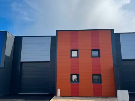 local d'activité /bureaux 150m2
