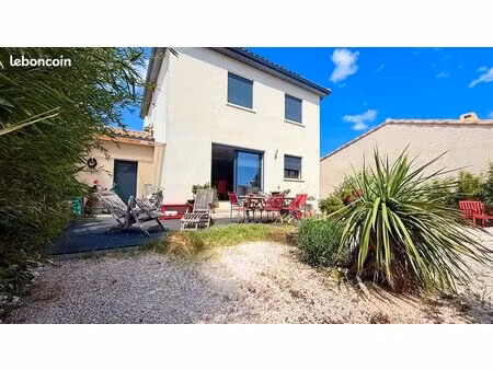 villa 4 pièces 97 m²