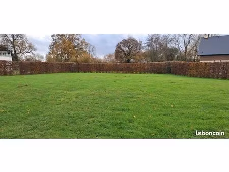 terrain 997m2 constructible