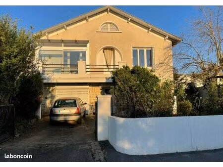 maison en pierre - centre-ville