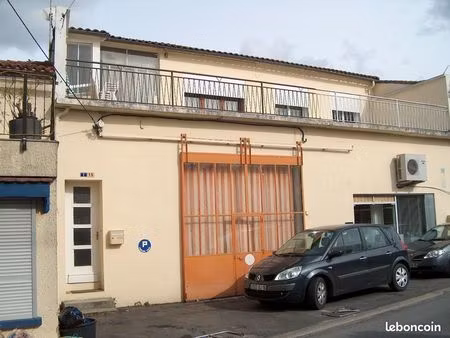 appartement + local commercial à ruelle sur touvre
