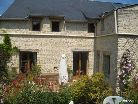 maison ancienne a 2 kms de la mer...