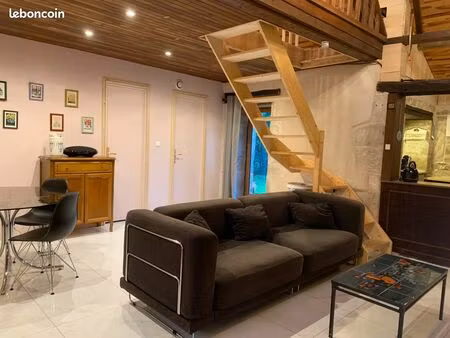 petite maison meublée dans hameau (eau élec internet compris)
