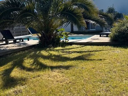 maison 88 m2 avec piscine et jardin clos de murs