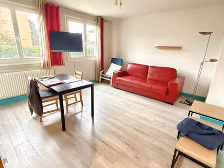 studio 1 pièce 26 m²