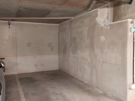 parking a vendre rungis