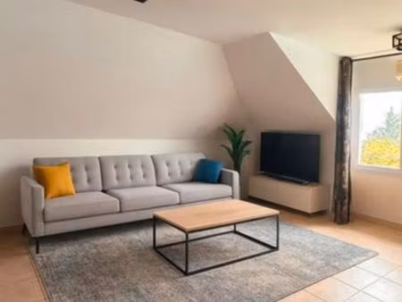 t2 dernier étage – résidence avec piscine – ravine à malheur