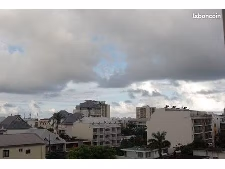 appartement 100 m2 saint-denis  central