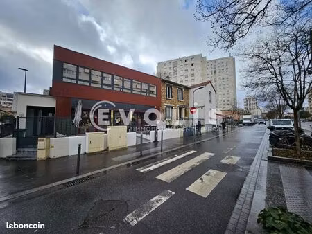 bureaux 130 m²