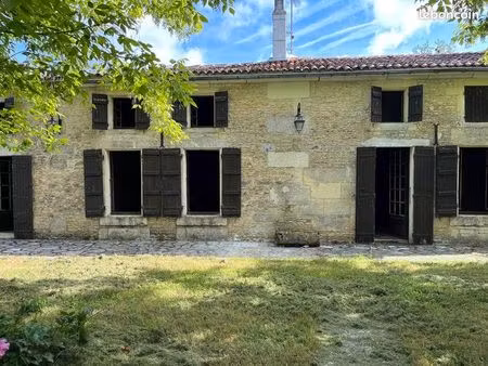 maison 5 pièces 209 m²