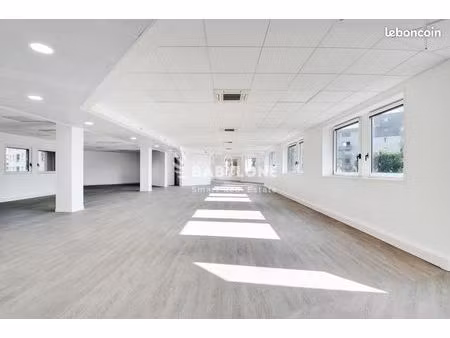 bureaux 1 038 m²