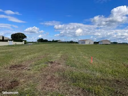 terrain 8994 m² archingeay (17380)