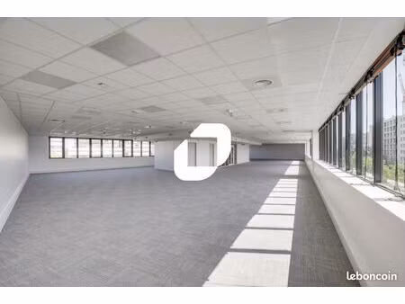 bureaux 240 m²