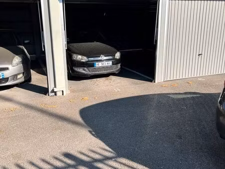 place de parking à louer