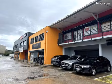 local commercial 178 m² cayenne