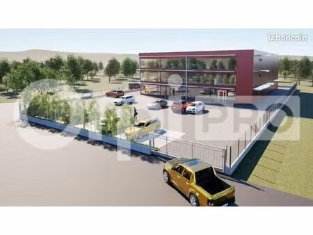 local d'activité 1 300 m²