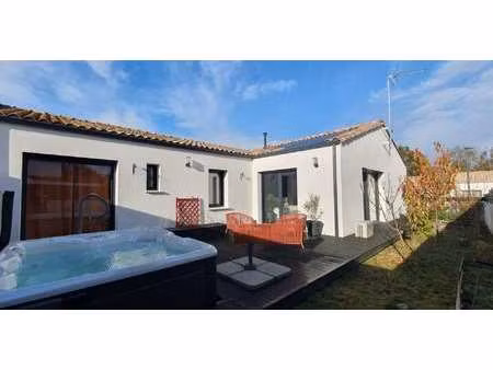 vente maison à soullans (85300) : à vendre / 108m² soullans