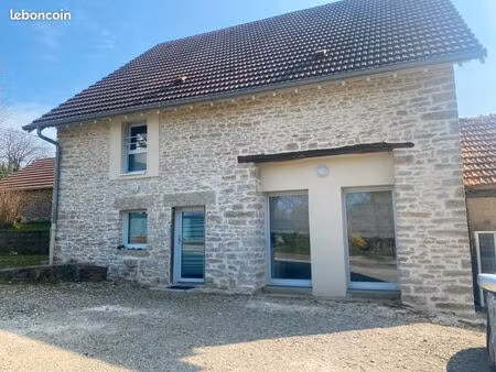 location appartement t3 à accolans