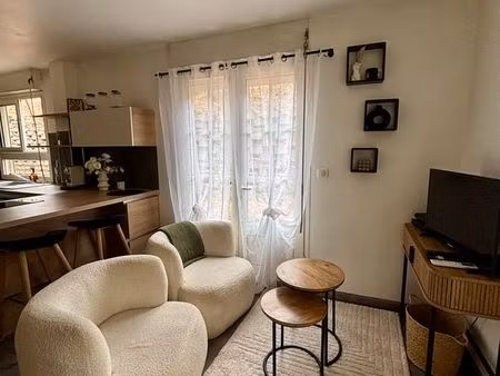 t1 refait à neuf – 29m² – la possession