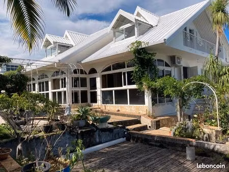 maison familiale 160m2 avec vue mer et pic adam - bois de nèfles sainte clotilde - terrain