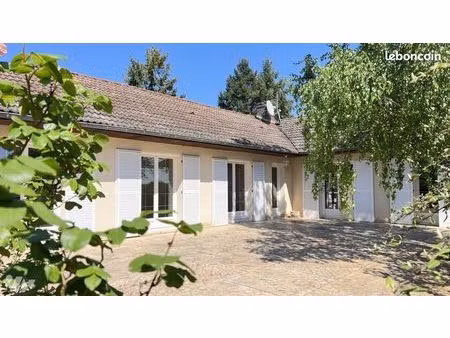 maison 10 pièces 226 m²