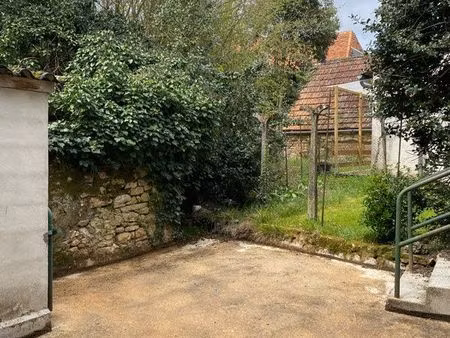 appartement avec terrasse et coin jardin à louer