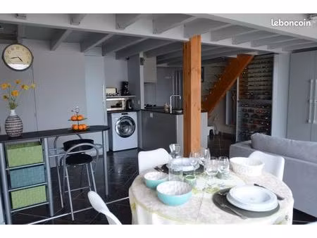 t2 meuble tres bien equioe