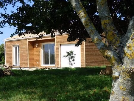 maison ossature bois de 80 m²  terrain arboré 1584 m² entièrement constructible et en part