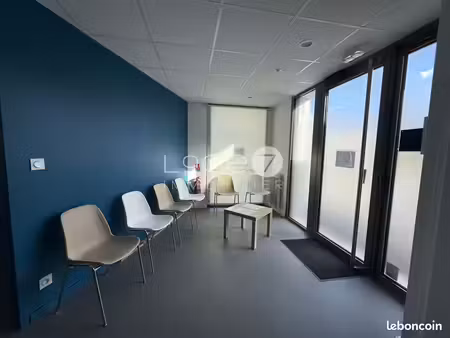 local commercial 73 m² tréméven