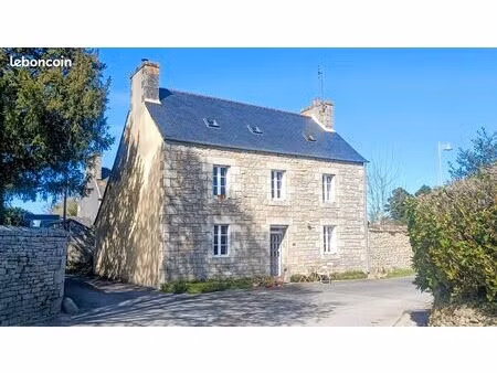 4 chambres - 6 pièces - 132 m² - 215 m² de terrain