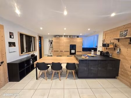 appartement 3 pièces 108 m²