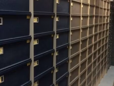 local à usage de stockage lyons