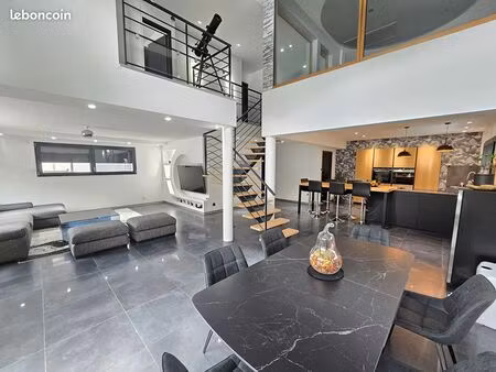 maison 4 pièces 162 m²