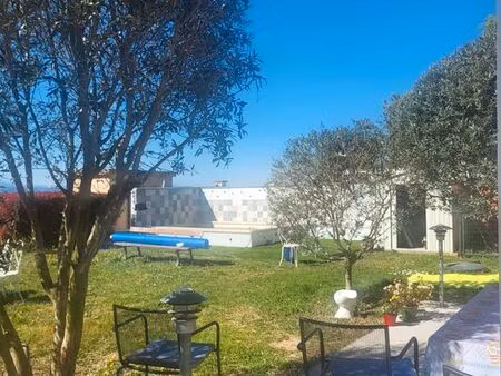 a vendre complexe de 3 logements