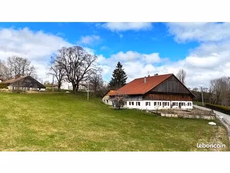 ferme 10 pièces 210 m²