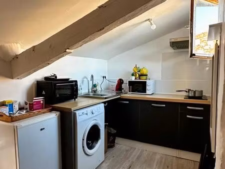 studio meublé et équipé d'une climatisation  centre-ville de lectoure