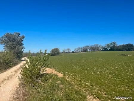 terrain agricole 21 778 m² saint hilaire d ozilhan